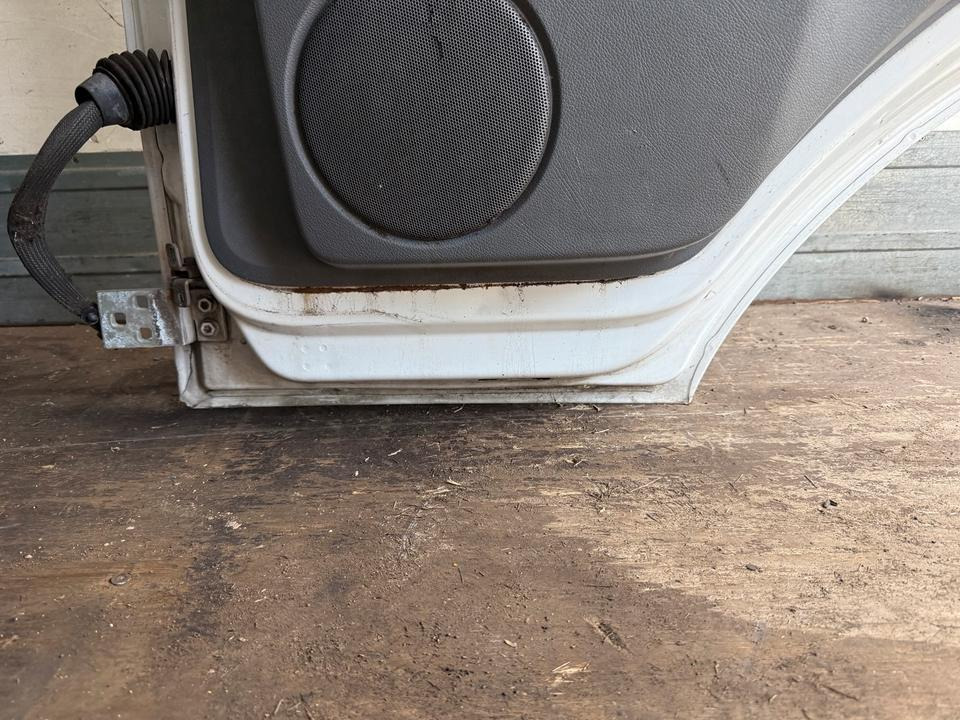 Mercedes Atego Beifahrertür weiß Spiegel Innenverkleidung - Dvere a diely pre Nákladné auto: obrázok 5 Mercedes Atego Beifahrertür weiß Spiegel Innenverkleidung - Dvere a diely pre Nákladné auto: obrázok 5