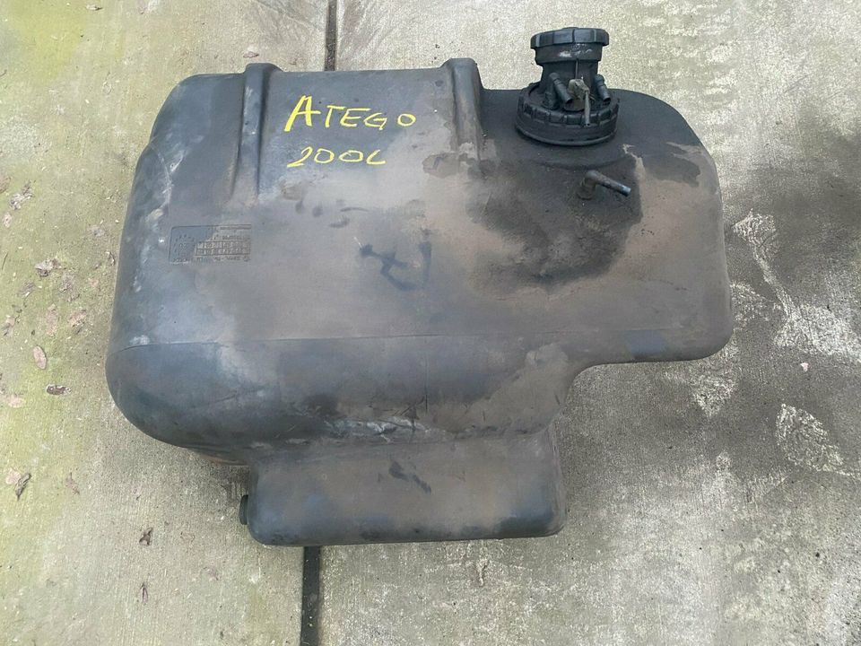 Mercedes Atego Tank Tankbehälter A 9704711501, A9704711201 - Palivová nádrž pre Nákladné auto: obrázok 3 Mercedes Atego Tank Tankbehälter A 9704711501, A9704711201 - Palivová nádrž pre Nákladné auto: obrázok 3