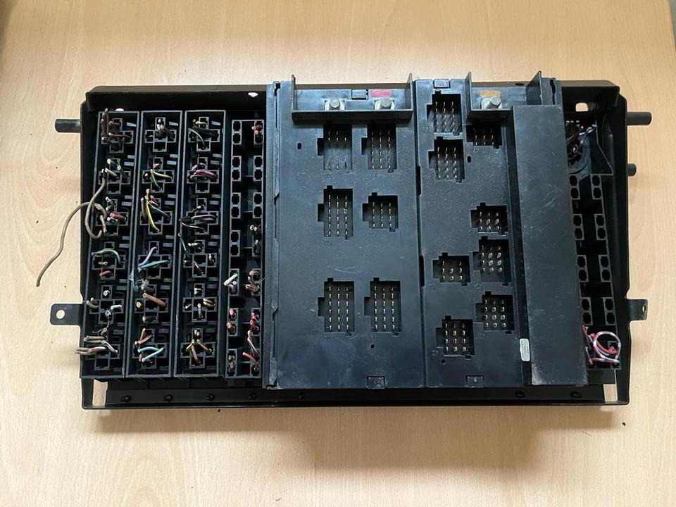 Mercedes Benz Actros Sicherungskasten 0015430615 - Poistka pre Nákladné auto: obrázok 3 Mercedes Benz Actros Sicherungskasten 0015430615 - Poistka pre Nákladné auto: obrázok 3