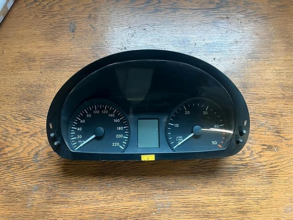 Mercedes Vito Viano W639 Kombiinstrument Tacho A6394464921 - Palubná doska pre Nákladné auto: obrázok 1 Mercedes Vito Viano W639 Kombiinstrument Tacho A6394464921 - Palubná doska pre Nákladné auto: obrázok 1