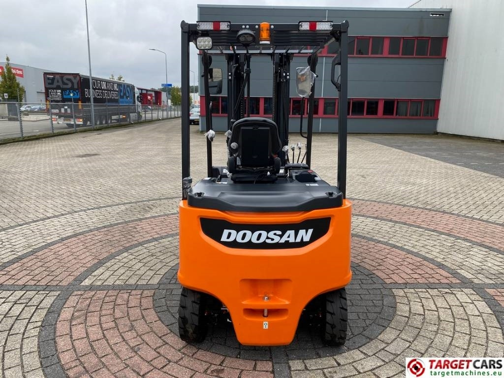 Doosan B35X-7 Plus Electric Forklift 3.5T Triplex-482cm - Elektrický vysokozdvižný vozík: obrázok 5 Doosan B35X-7 Plus Electric Forklift 3.5T Triplex-482cm - Elektrický vysokozdvižný vozík: obrázok 5