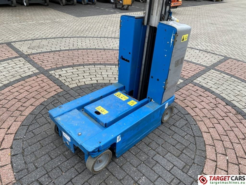 Leasing Genie GR15 Runabout Electric Vertical Mast Lift 652cm  Genie GR15 Runabout Electric Vertical Mast Lift 652cm: obrázok 25 Leasing Genie GR15 Runabout Electric Vertical Mast Lift 652cm  Genie GR15 Runabout Electric Vertical Mast Lift 652cm: obrázok 25