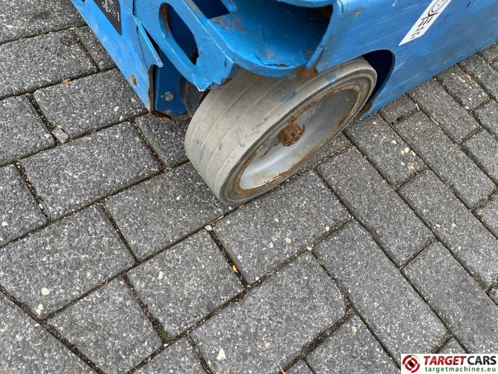 Leasing Genie GR15 Runabout Electric Vertical Mast Lift 652cm  Genie GR15 Runabout Electric Vertical Mast Lift 652cm: obrázok 23 Leasing Genie GR15 Runabout Electric Vertical Mast Lift 652cm  Genie GR15 Runabout Electric Vertical Mast Lift 652cm: obrázok 23