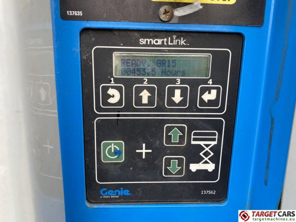 Leasing Genie GR15 Runabout Electric Vertical Mast Lift 652cm  Genie GR15 Runabout Electric Vertical Mast Lift 652cm: obrázok 12 Leasing Genie GR15 Runabout Electric Vertical Mast Lift 652cm  Genie GR15 Runabout Electric Vertical Mast Lift 652cm: obrázok 12