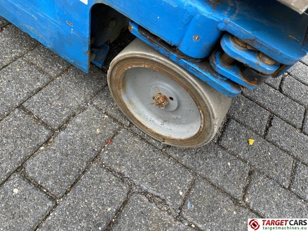 Leasing Genie GR15 Runabout Electric Vertical Mast Lift 652cm  Genie GR15 Runabout Electric Vertical Mast Lift 652cm: obrázok 22 Leasing Genie GR15 Runabout Electric Vertical Mast Lift 652cm  Genie GR15 Runabout Electric Vertical Mast Lift 652cm: obrázok 22