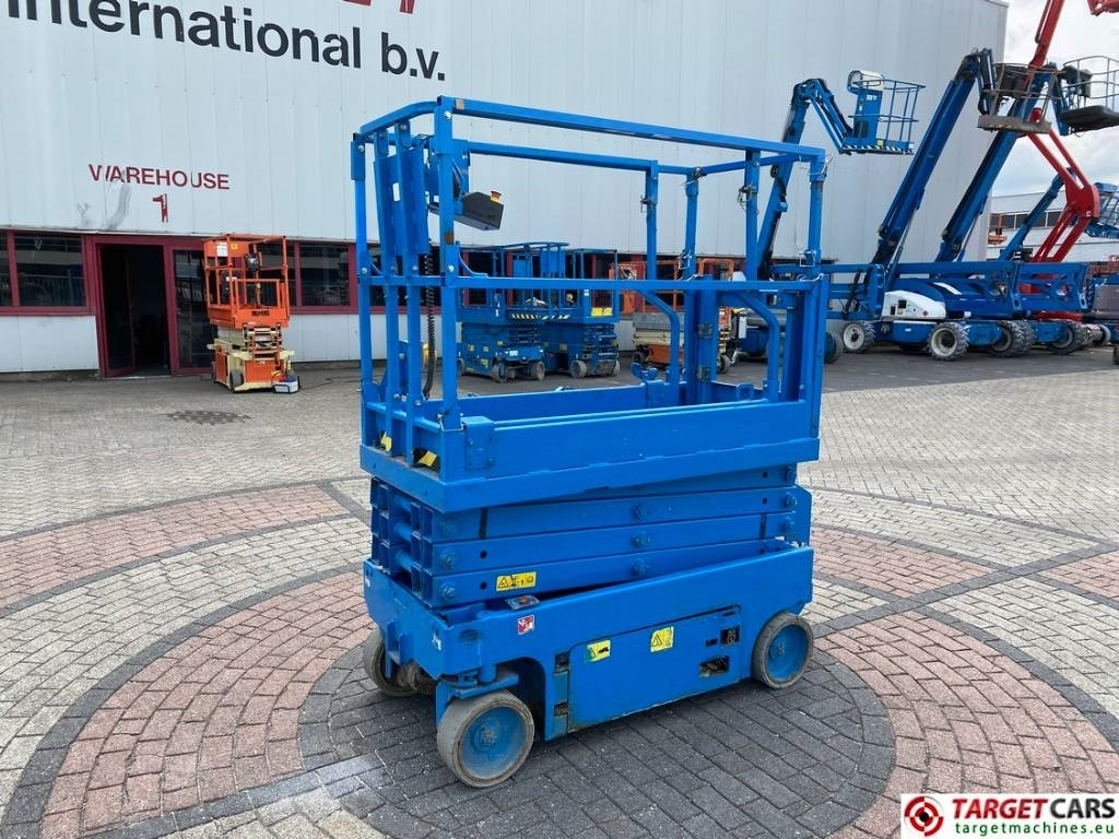 Genie GS-1932 Electric Scissor Work Lift 779cm - Samohybná plošiny: obrázok 1 Genie GS-1932 Electric Scissor Work Lift 779cm - Samohybná plošiny: obrázok 1