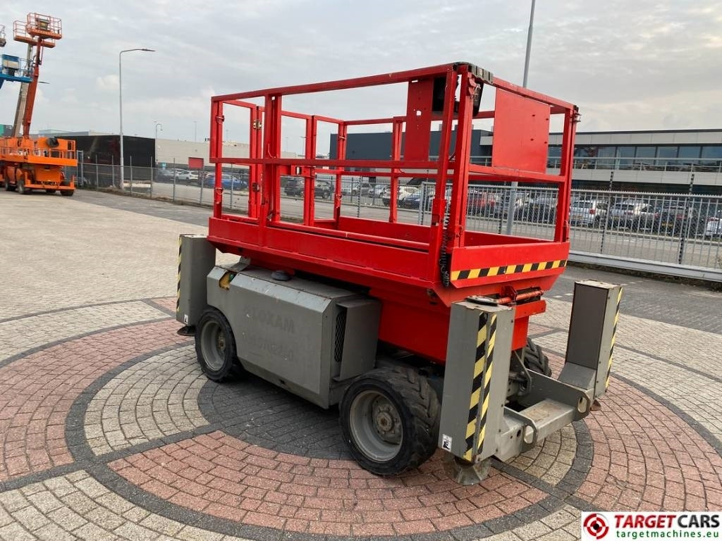 Genie GS-2668RT Diesel 4x4 Scissor Work Lift 992cm  - Samohybná plošiny: obrázok 2 Genie GS-2668RT Diesel 4x4 Scissor Work Lift 992cm  - Samohybná plošiny: obrázok 2