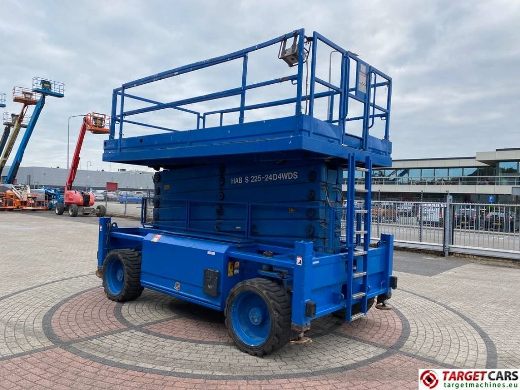 HAB S225-24D 4WDS Diesel 4x4 Scissor Work Lift 2250cm - Samohybná plošiny: obrázok 2 HAB S225-24D 4WDS Diesel 4x4 Scissor Work Lift 2250cm - Samohybná plošiny: obrázok 2