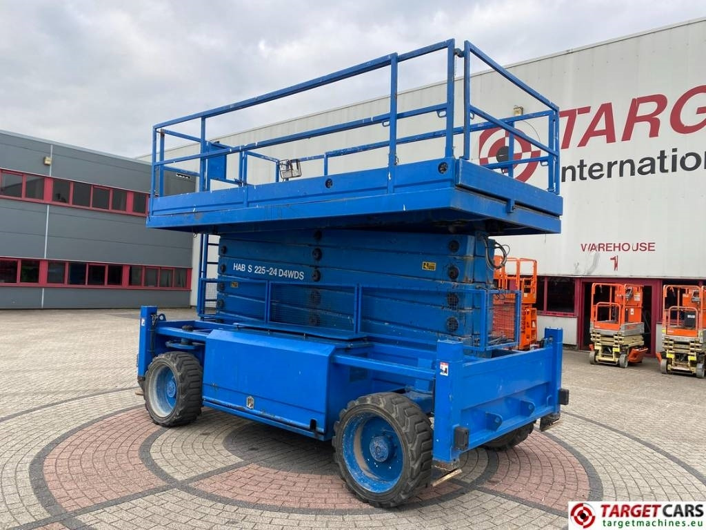 HAB S225-24D 4WDS Diesel 4x4 Scissor Work Lift 2250cm - Samohybná plošiny: obrázok 4 HAB S225-24D 4WDS Diesel 4x4 Scissor Work Lift 2250cm - Samohybná plošiny: obrázok 4