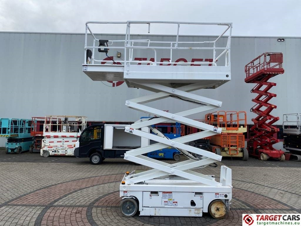 Haulotte Compact 10 Electric Scissor Work Lift 1015cm - Samohybná plošiny: obrázok 5 Haulotte Compact 10 Electric Scissor Work Lift 1015cm - Samohybná plošiny: obrázok 5