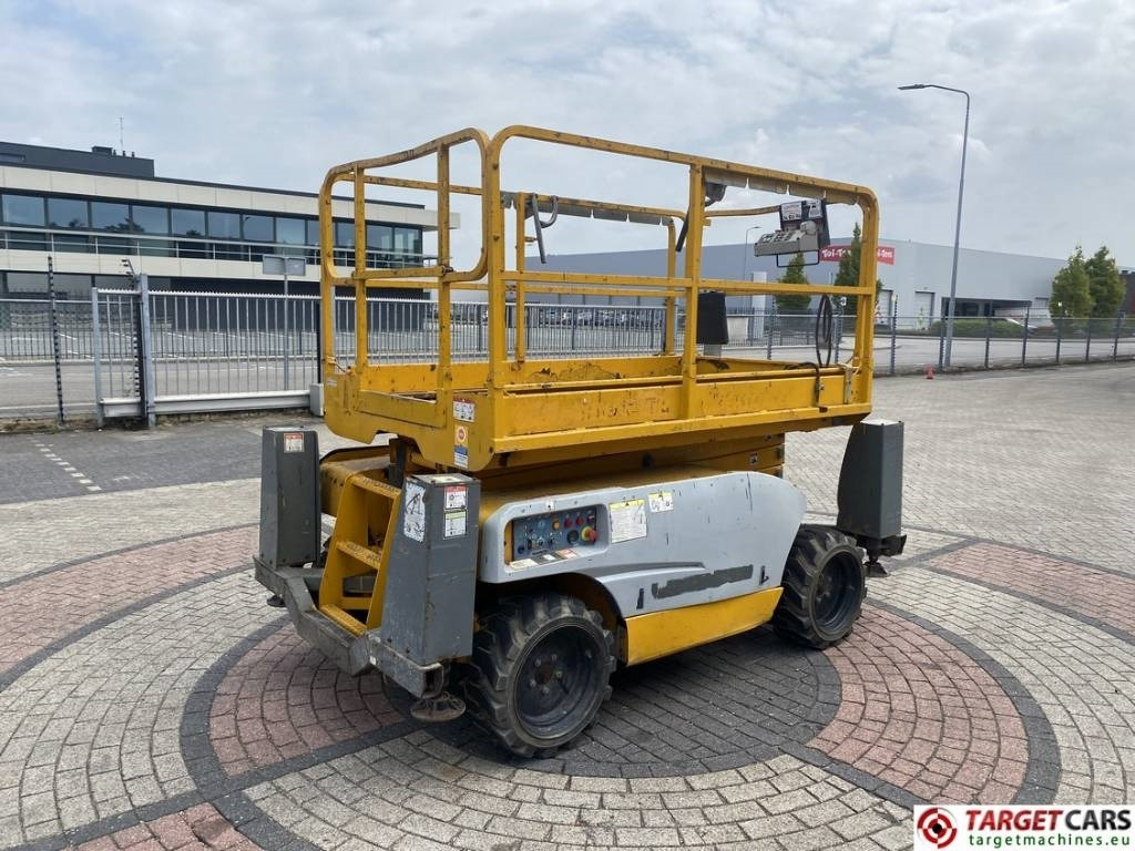 Haulotte Compact 10DX Diesel 4x4 Scissor 1015cm DEFECT - Samohybná plošiny: obrázok 3 Haulotte Compact 10DX Diesel 4x4 Scissor 1015cm DEFECT - Samohybná plošiny: obrázok 3