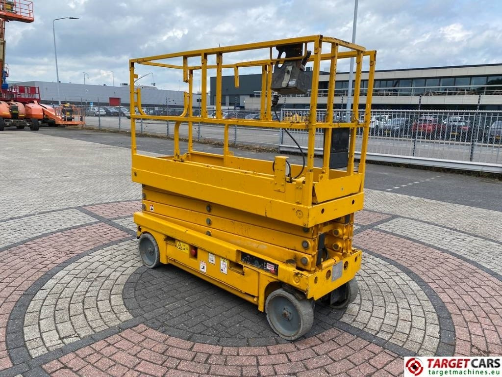 Haulotte Compact 10N Electric Scissor Work Lift 1000cm - Samohybná plošiny: obrázok 2 Haulotte Compact 10N Electric Scissor Work Lift 1000cm - Samohybná plošiny: obrázok 2
