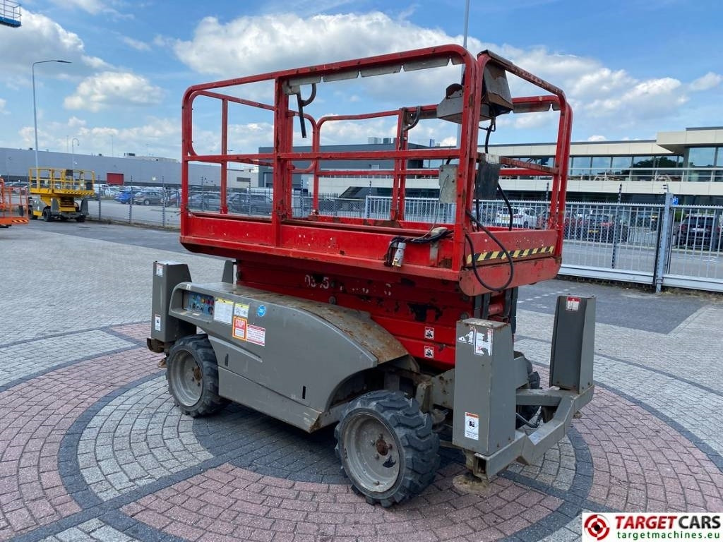 Haulotte Compact 12DX Diesel 4x4 Scissor Work Lift 1206cm - Samohybná plošiny: obrázok 2 Haulotte Compact 12DX Diesel 4x4 Scissor Work Lift 1206cm - Samohybná plošiny: obrázok 2