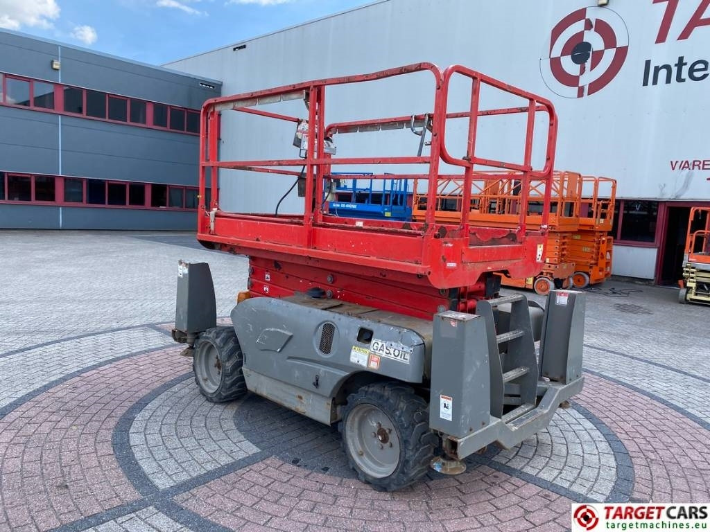 Haulotte Compact 12DX Diesel 4x4 Scissor Work Lift 1206cm - Samohybná plošiny: obrázok 4 Haulotte Compact 12DX Diesel 4x4 Scissor Work Lift 1206cm - Samohybná plošiny: obrázok 4