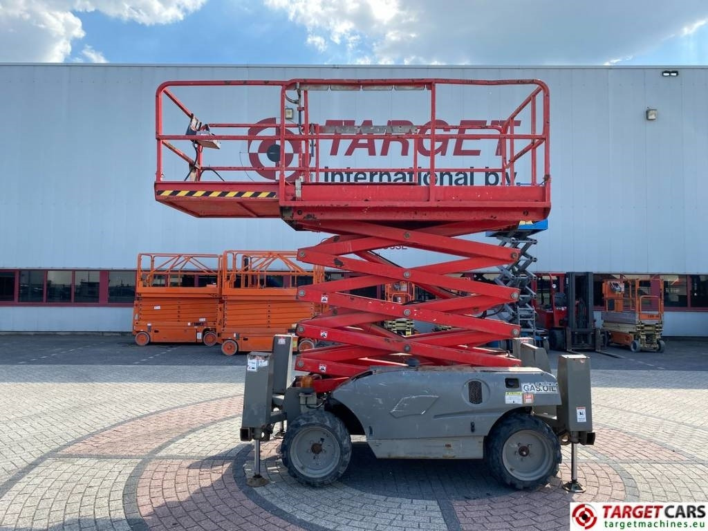 Haulotte Compact 12DX Diesel 4x4 Scissor Work Lift 1206cm - Samohybná plošiny: obrázok 5 Haulotte Compact 12DX Diesel 4x4 Scissor Work Lift 1206cm - Samohybná plošiny: obrázok 5