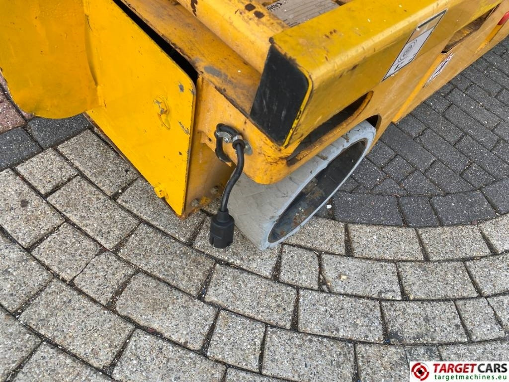 Leasing Haulotte Compact 14 Electric Scissor Work Lift 1385cm Haulotte Compact 14 Electric Scissor Work Lift 1385cm: obrázok 16 Leasing Haulotte Compact 14 Electric Scissor Work Lift 1385cm Haulotte Compact 14 Electric Scissor Work Lift 1385cm: obrázok 16