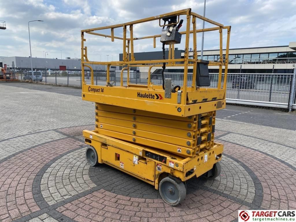 Haulotte Compact 14 Electric Scissor Work Lift 1385cm - Samohybná plošiny: obrázok 2 Haulotte Compact 14 Electric Scissor Work Lift 1385cm - Samohybná plošiny: obrázok 2