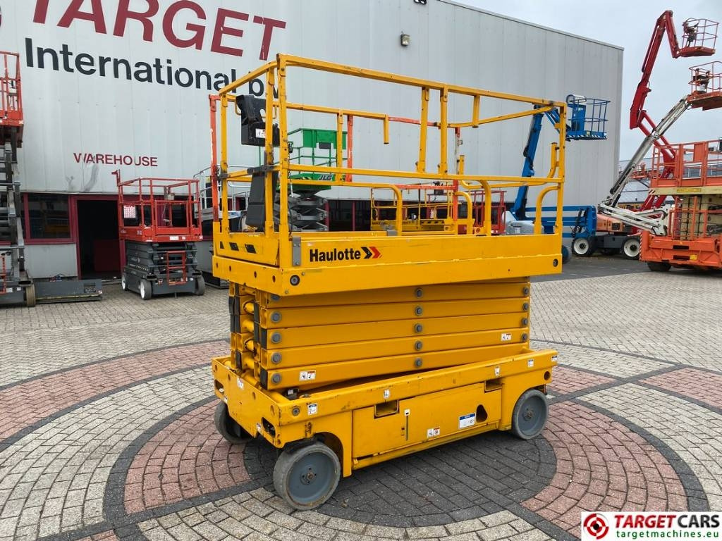 Haulotte Compact 14 Electric Scissor Work Lift 1385cm - Samohybná plošiny: obrázok 1 Haulotte Compact 14 Electric Scissor Work Lift 1385cm - Samohybná plošiny: obrázok 1