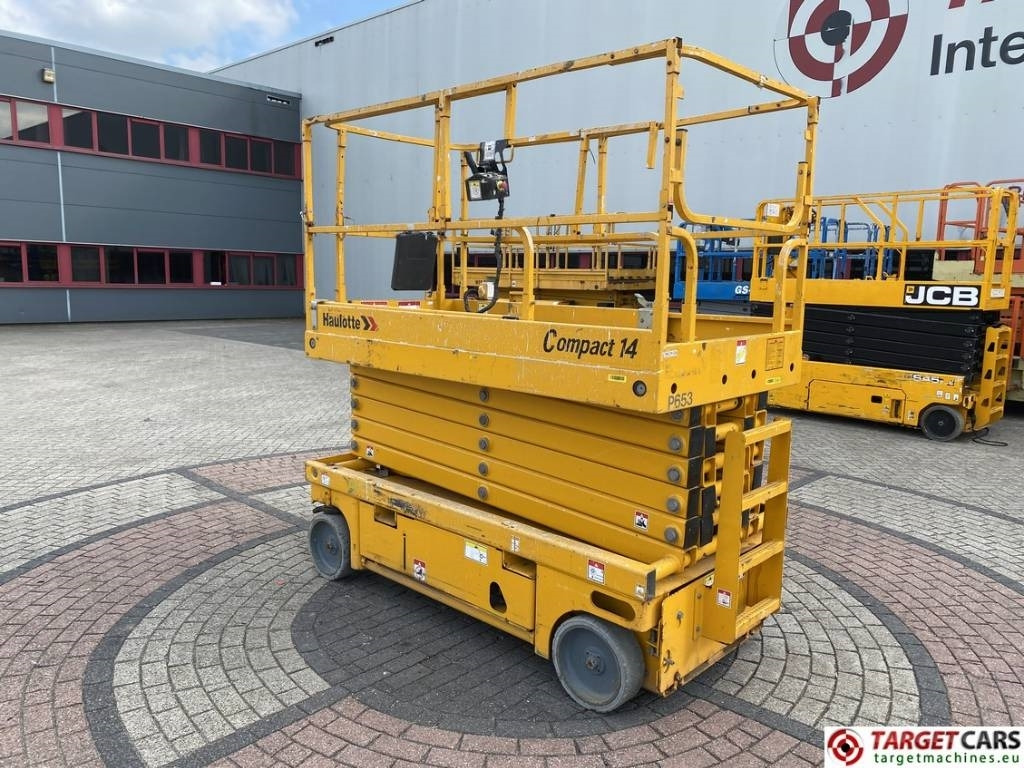 Haulotte Compact 14 Electric Scissor Work Lift 1385cm - Samohybná plošiny: obrázok 4 Haulotte Compact 14 Electric Scissor Work Lift 1385cm - Samohybná plošiny: obrázok 4
