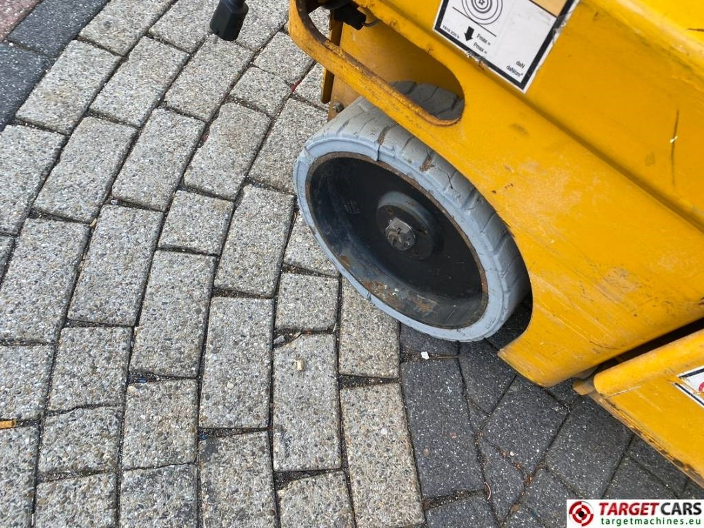 Leasing Haulotte Compact 14 Electric Scissor Work Lift 1385cm Haulotte Compact 14 Electric Scissor Work Lift 1385cm: obrázok 24 Leasing Haulotte Compact 14 Electric Scissor Work Lift 1385cm Haulotte Compact 14 Electric Scissor Work Lift 1385cm: obrázok 24