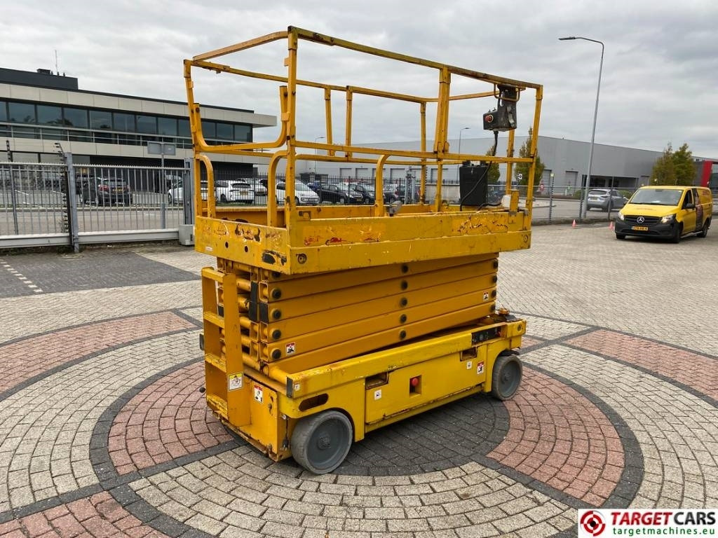 Haulotte Compact 14 Electric Scissor Work Lift 1385cm - Samohybná plošiny: obrázok 3 Haulotte Compact 14 Electric Scissor Work Lift 1385cm - Samohybná plošiny: obrázok 3