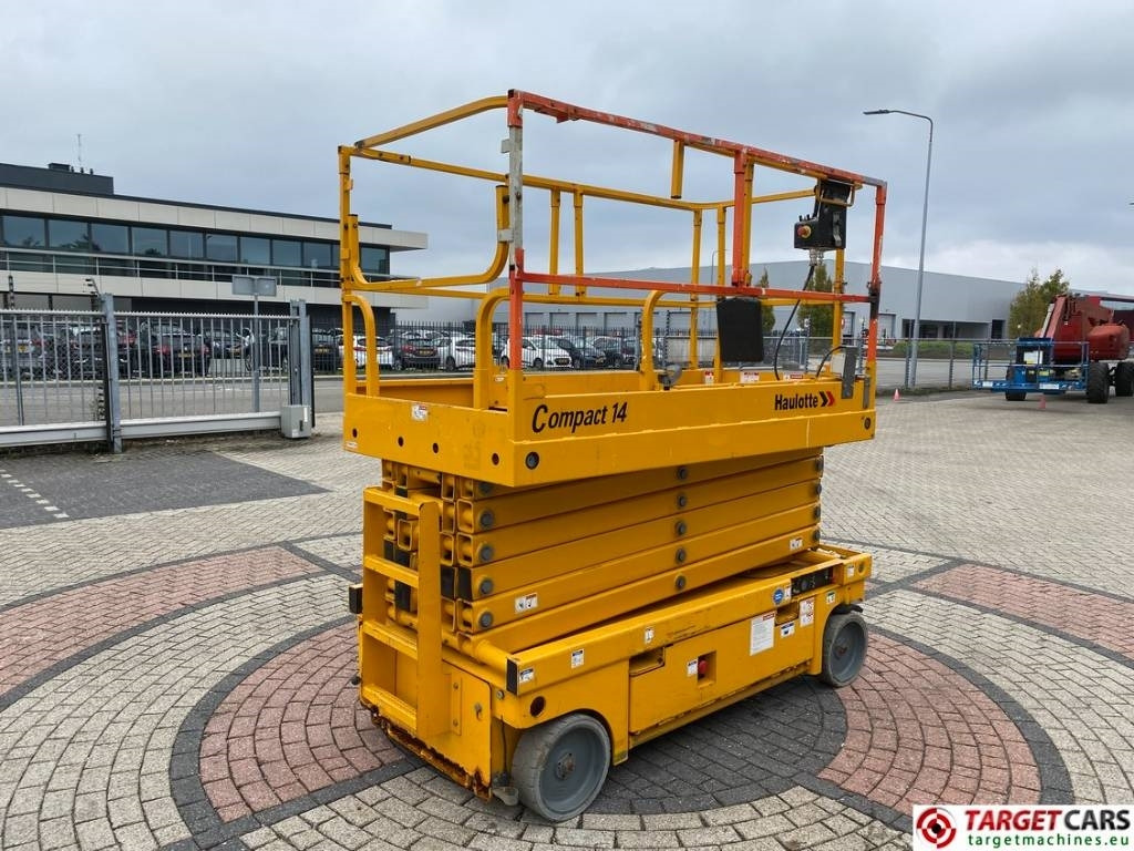 Haulotte Compact 14 Electric Scissor Work Lift 1385cm - Samohybná plošiny: obrázok 3 Haulotte Compact 14 Electric Scissor Work Lift 1385cm - Samohybná plošiny: obrázok 3