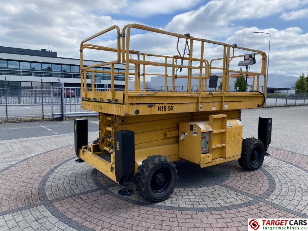 Haulotte H15SXNT Diesel H15SX 4x4 Scissor Work Lift 1500cm - Samohybná plošiny: obrázok 3 Haulotte H15SXNT Diesel H15SX 4x4 Scissor Work Lift 1500cm - Samohybná plošiny: obrázok 3