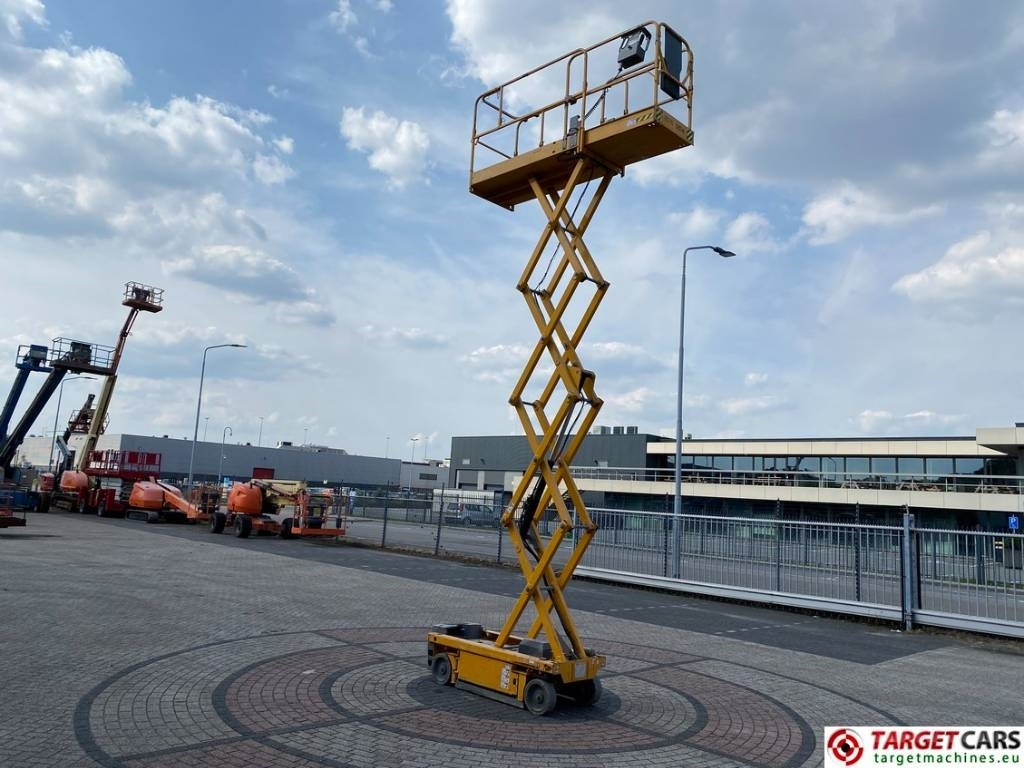 Samohybná plošiny Haulotte Optimum 8 Electric Scissor Work Lift 777cm: obrázok 7