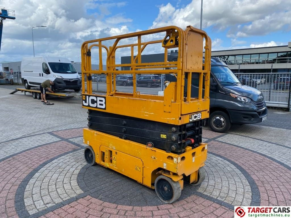 JCB S2632E Electric Scissor Work Lift 1010cm - Samohybná plošiny: obrázok 2 JCB S2632E Electric Scissor Work Lift 1010cm - Samohybná plošiny: obrázok 2