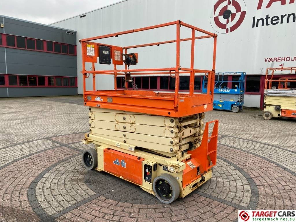 JLG 10RS Electric Scissor Work Lift 1175cm - Samohybná plošiny: obrázok 4 JLG 10RS Electric Scissor Work Lift 1175cm - Samohybná plošiny: obrázok 4