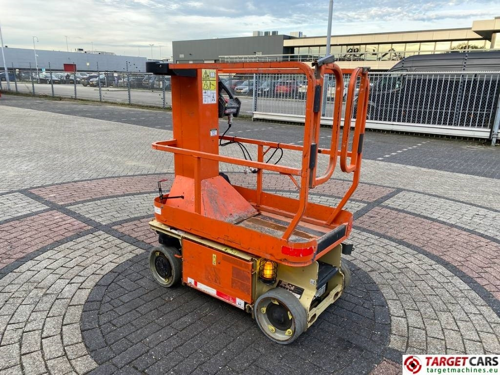 JLG 1230ES Electric Vertical Mast Work Lift 566cm - Stĺpová plošina: obrázok 2 JLG 1230ES Electric Vertical Mast Work Lift 566cm - Stĺpová plošina: obrázok 2