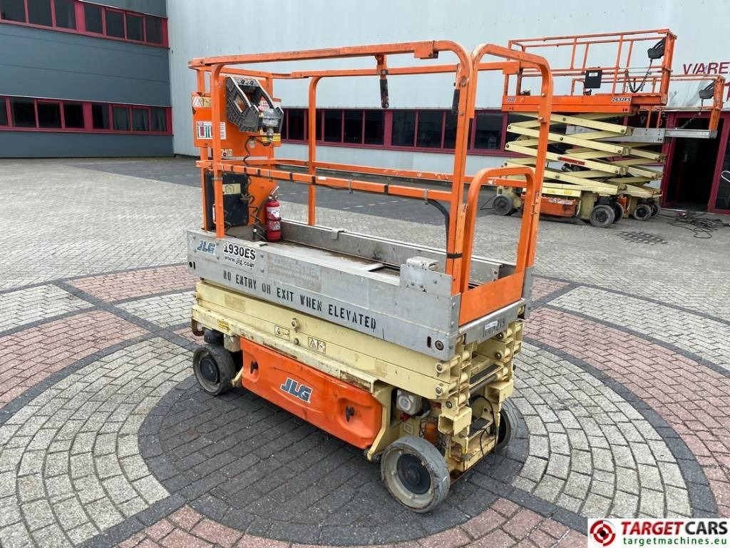 JLG 1930ES Electric Scissor Work Lift 772cm - Samohybná plošiny: obrázok 4 JLG 1930ES Electric Scissor Work Lift 772cm - Samohybná plošiny: obrázok 4