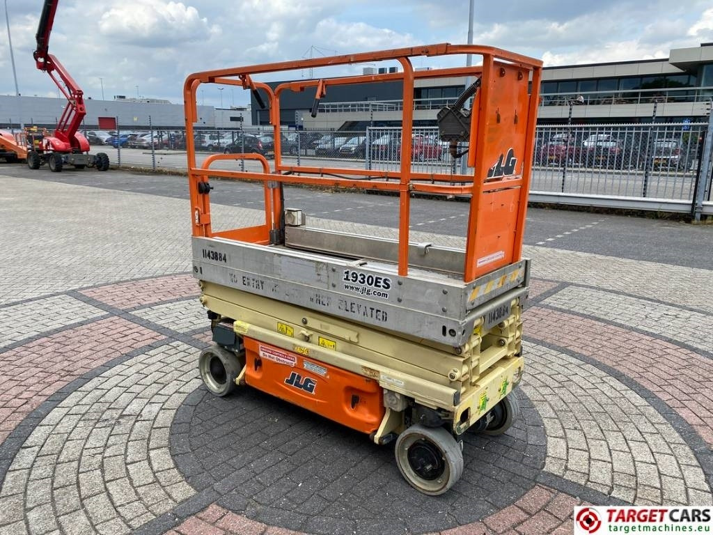 JLG 1930ES Electric Scissor Work Lift 772cm - Samohybná plošiny: obrázok 2 JLG 1930ES Electric Scissor Work Lift 772cm - Samohybná plošiny: obrázok 2