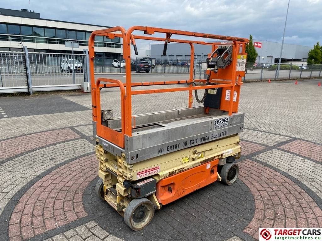 JLG 1930ES Electric Scissor Work Lift 772cm - Samohybná plošiny: obrázok 3 JLG 1930ES Electric Scissor Work Lift 772cm - Samohybná plošiny: obrázok 3