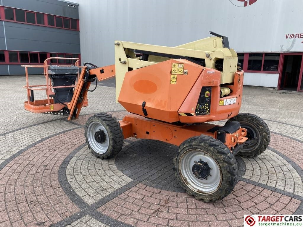 JLG 340AJ Articulated 4x4 Diesel Boom Work Lift 1233cm - Kĺbová pracovná plošina: obrázok 4 JLG 340AJ Articulated 4x4 Diesel Boom Work Lift 1233cm - Kĺbová pracovná plošina: obrázok 4