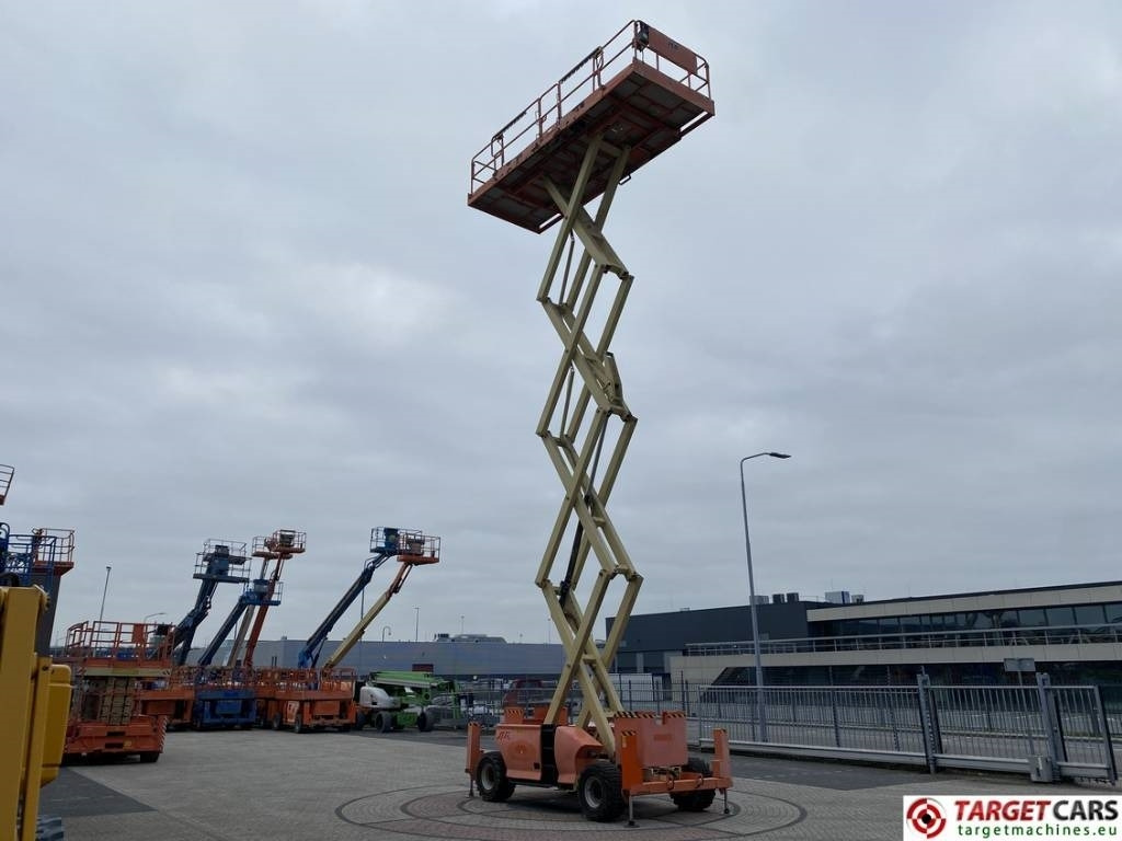 Samohybná plošiny JLG 4394RT Diesel 4x4 Scissor Work Lift 1511cm: obrázok 7