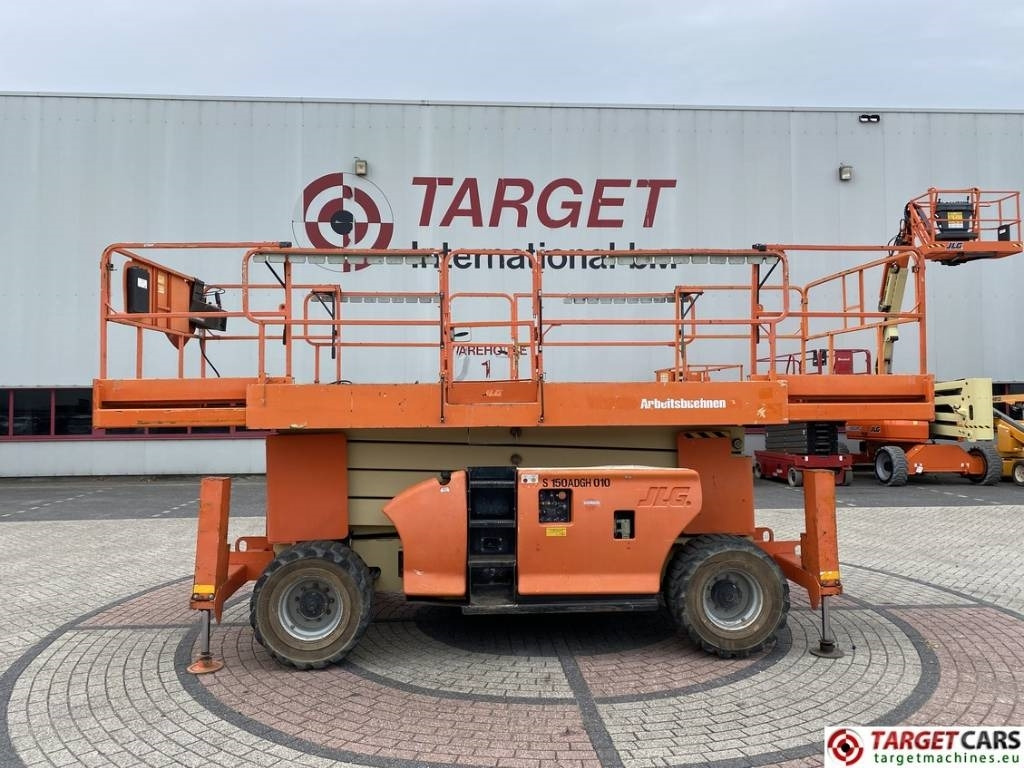 Samohybná plošiny JLG 4394RT Diesel 4x4 Scissor Work Lift 1511cm: obrázok 32