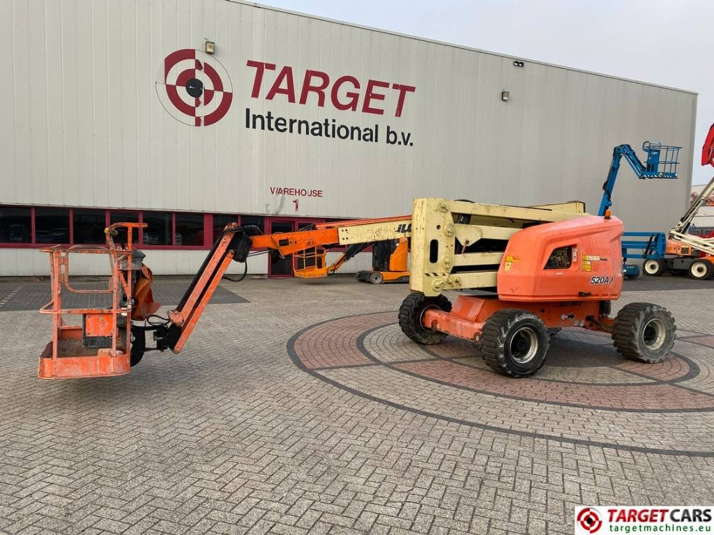 JLG 520AJ Articulated 4x4 Diesel Boom Work Lift 1800cm - Kĺbová pracovná plošina: obrázok 1 JLG 520AJ Articulated 4x4 Diesel Boom Work Lift 1800cm - Kĺbová pracovná plošina: obrázok 1