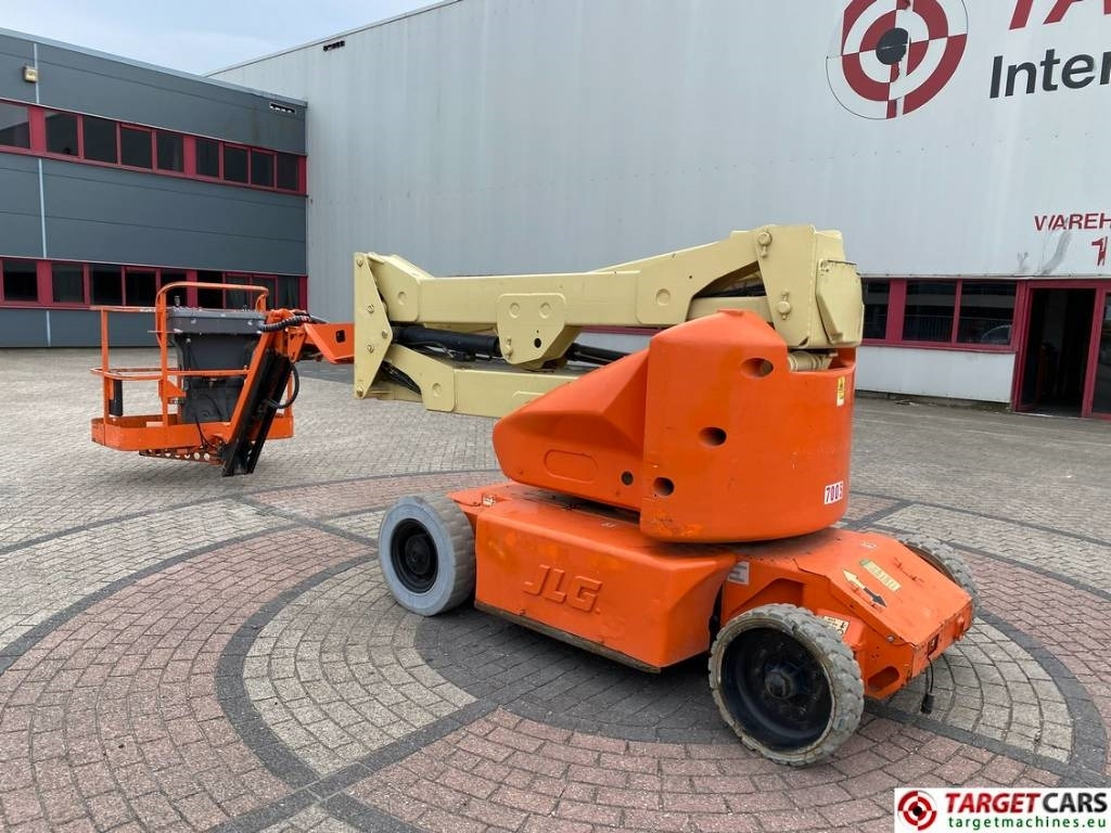 JLG E400AJPN Jib Plus Articulated Boom Lift 1419cm - Kĺbová pracovná plošina: obrázok 4 JLG E400AJPN Jib Plus Articulated Boom Lift 1419cm - Kĺbová pracovná plošina: obrázok 4