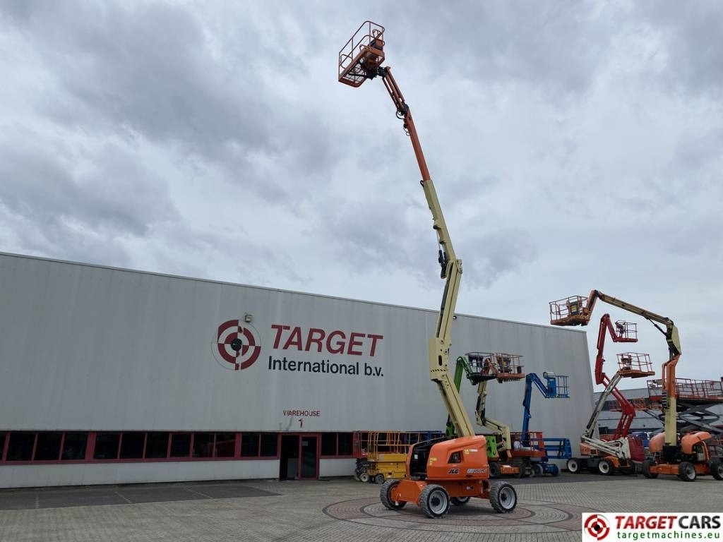 JLG EC450AJ Articulated Lithium-Ion Boom Lift 1572cm - Kĺbová pracovná plošina: obrázok 5 JLG EC450AJ Articulated Lithium-Ion Boom Lift 1572cm - Kĺbová pracovná plošina: obrázok 5