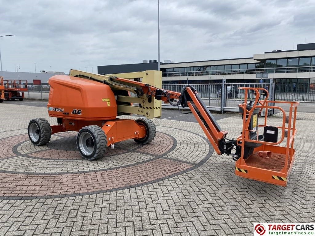 JLG EC450AJ Articulated Lithium-Ion Boom Lift 1572cm - Kĺbová pracovná plošina: obrázok 2 JLG EC450AJ Articulated Lithium-Ion Boom Lift 1572cm - Kĺbová pracovná plošina: obrázok 2