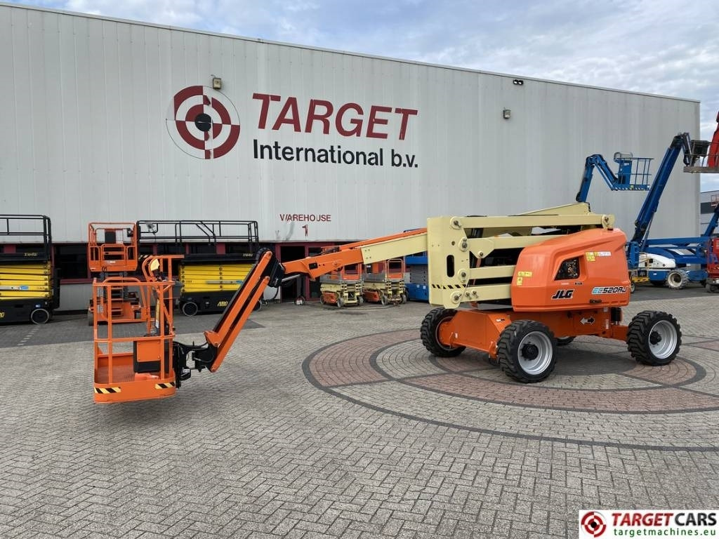 JLG EC520AJ Electric Articulated Boom Work Lift 1800cm - Kĺbová pracovná plošina: obrázok 1 JLG EC520AJ Electric Articulated Boom Work Lift 1800cm - Kĺbová pracovná plošina: obrázok 1