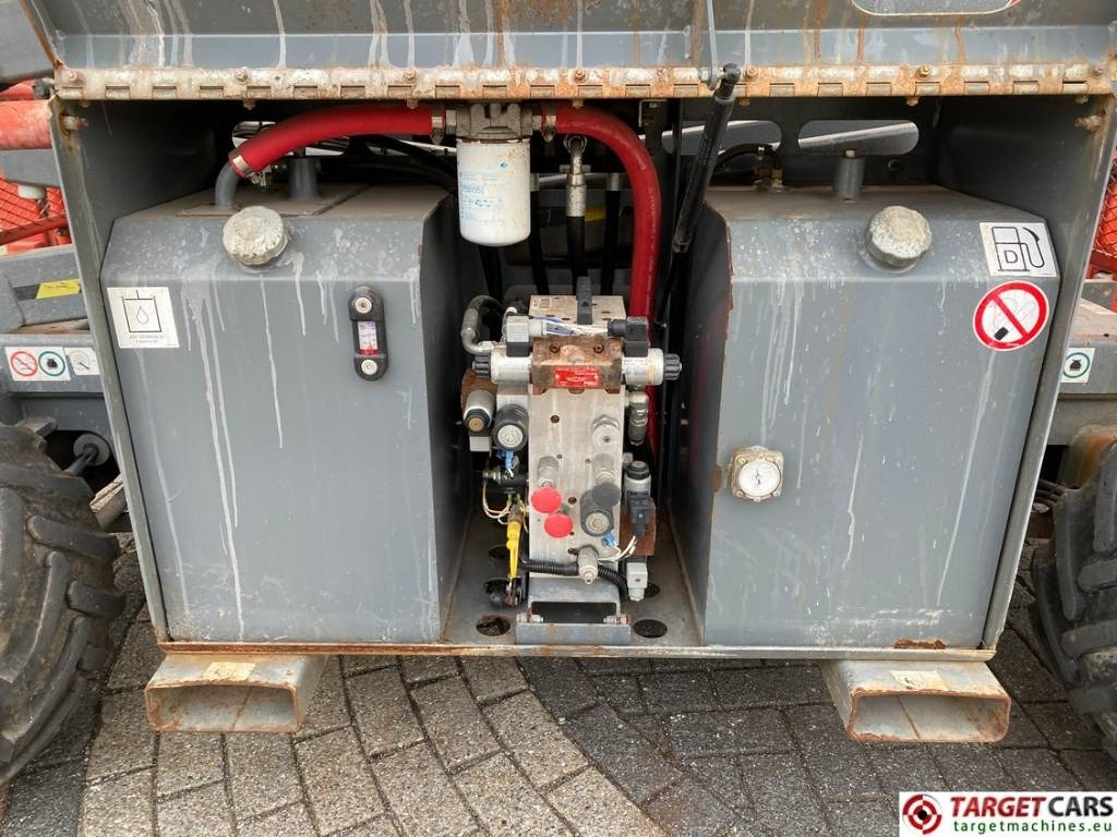 Leasing SkyJack SJ6826 RT Diesel 4x4 Scissor Work Lift 992cm SkyJack SJ6826 RT Diesel 4x4 Scissor Work Lift 992cm: obrázok 13 Leasing SkyJack SJ6826 RT Diesel 4x4 Scissor Work Lift 992cm SkyJack SJ6826 RT Diesel 4x4 Scissor Work Lift 992cm: obrázok 13