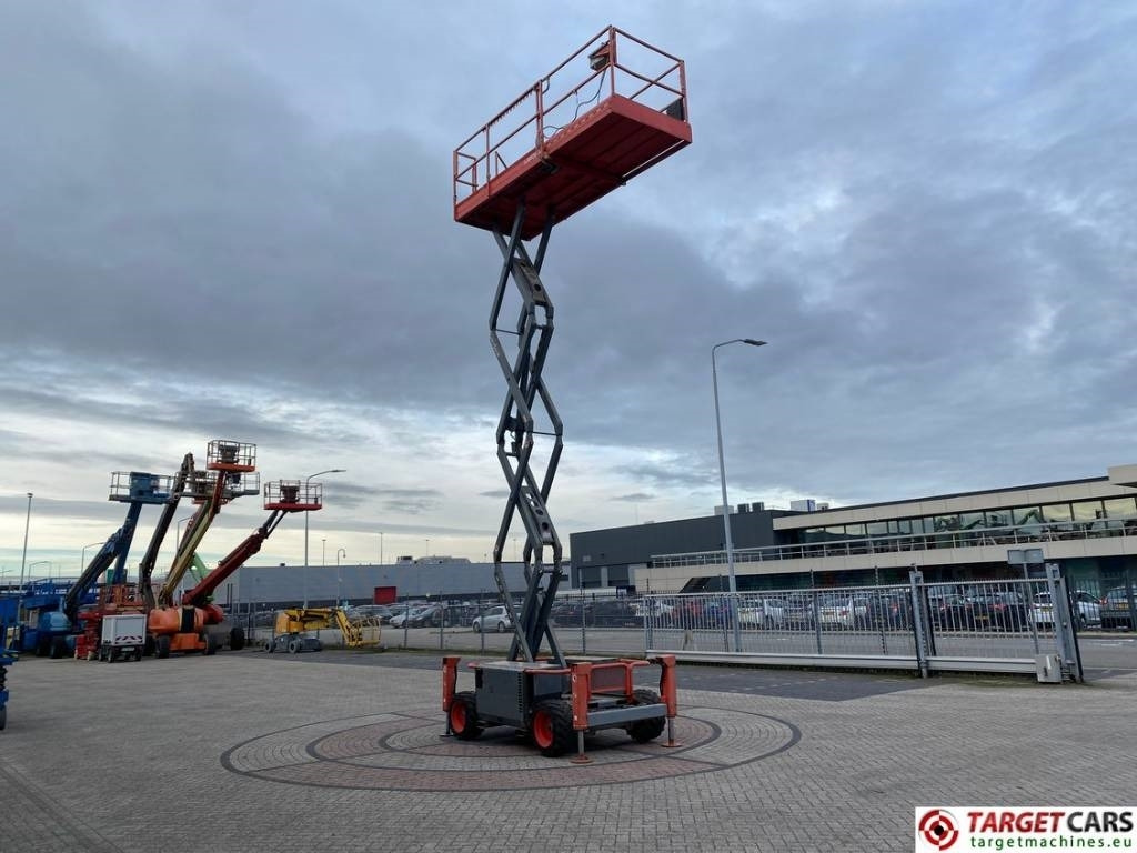 Leasing SkyJack SJ6826 RT Diesel 4x4 Scissor Work Lift 992cm SkyJack SJ6826 RT Diesel 4x4 Scissor Work Lift 992cm: obrázok 7 Leasing SkyJack SJ6826 RT Diesel 4x4 Scissor Work Lift 992cm SkyJack SJ6826 RT Diesel 4x4 Scissor Work Lift 992cm: obrázok 7