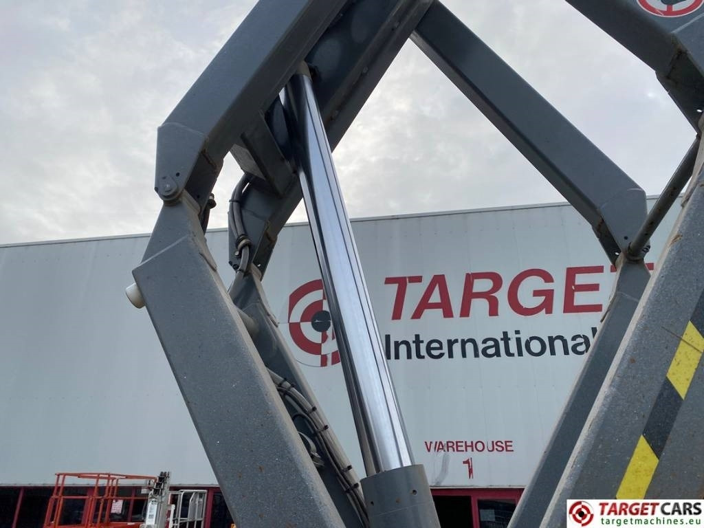 Leasing SkyJack SJ6826 RT Diesel 4x4 Scissor Work Lift 992cm SkyJack SJ6826 RT Diesel 4x4 Scissor Work Lift 992cm: obrázok 26 Leasing SkyJack SJ6826 RT Diesel 4x4 Scissor Work Lift 992cm SkyJack SJ6826 RT Diesel 4x4 Scissor Work Lift 992cm: obrázok 26