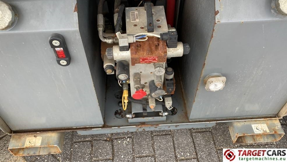 Leasing SkyJack SJ6832RT Diesel 4x4 Scissor 6832 Work Lift 1180cm SkyJack SJ6832RT Diesel 4x4 Scissor 6832 Work Lift 1180cm: obrázok 15 Leasing SkyJack SJ6832RT Diesel 4x4 Scissor 6832 Work Lift 1180cm SkyJack SJ6832RT Diesel 4x4 Scissor 6832 Work Lift 1180cm: obrázok 15