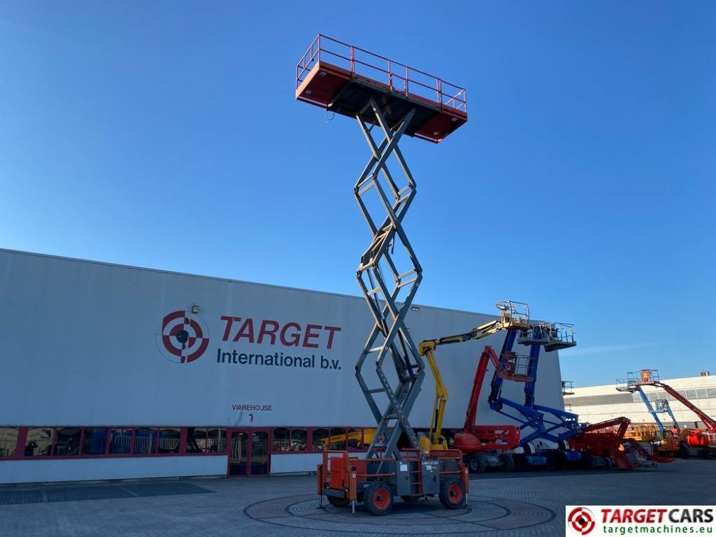 Samohybná plošiny SkyJack SJ8841 RT Diesel 4x4 Scissor Work Lift 1430cm: obrázok 6
