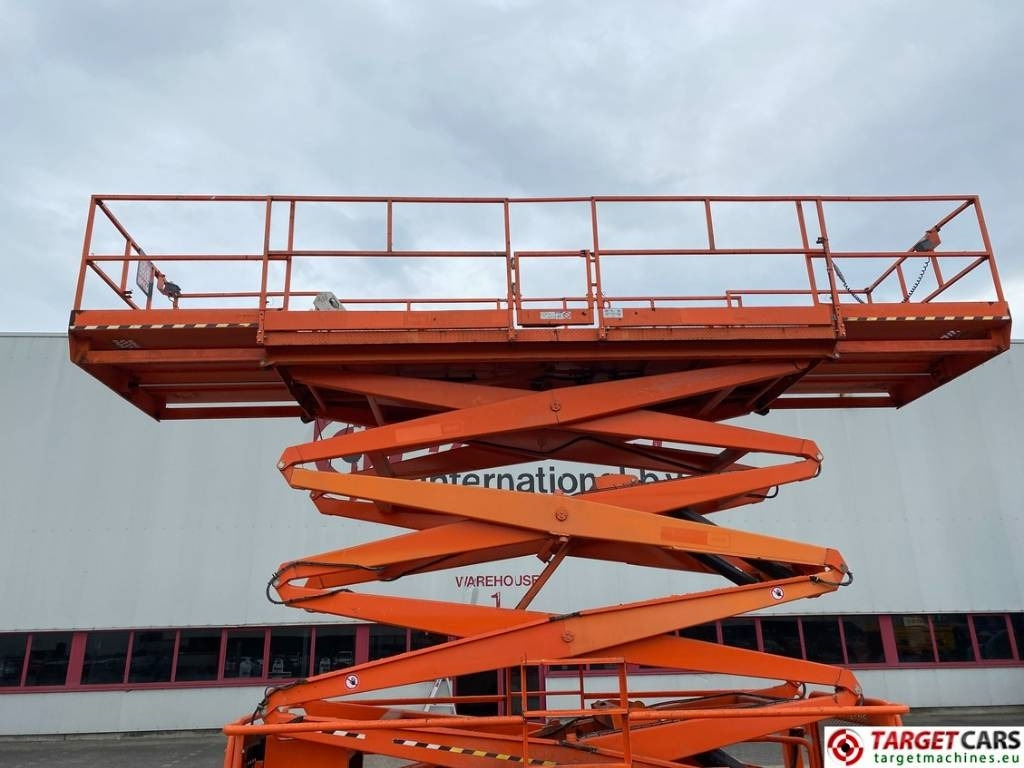 Samohybná plošiny SkyJack SJ9250 RT Diesel 4x4 Scissor Work Lift 1720cm: obrázok 39 Samohybná plošiny SkyJack SJ9250 RT Diesel 4x4 Scissor Work Lift 1720cm: obrázok 39