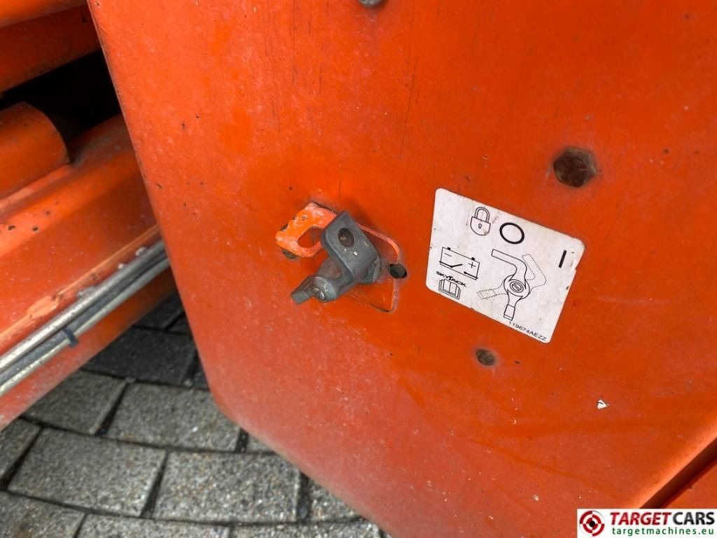 Samohybná plošiny SkyJack SJ9250 RT Diesel 4x4 Scissor Work Lift 1720cm: obrázok 27 Samohybná plošiny SkyJack SJ9250 RT Diesel 4x4 Scissor Work Lift 1720cm: obrázok 27