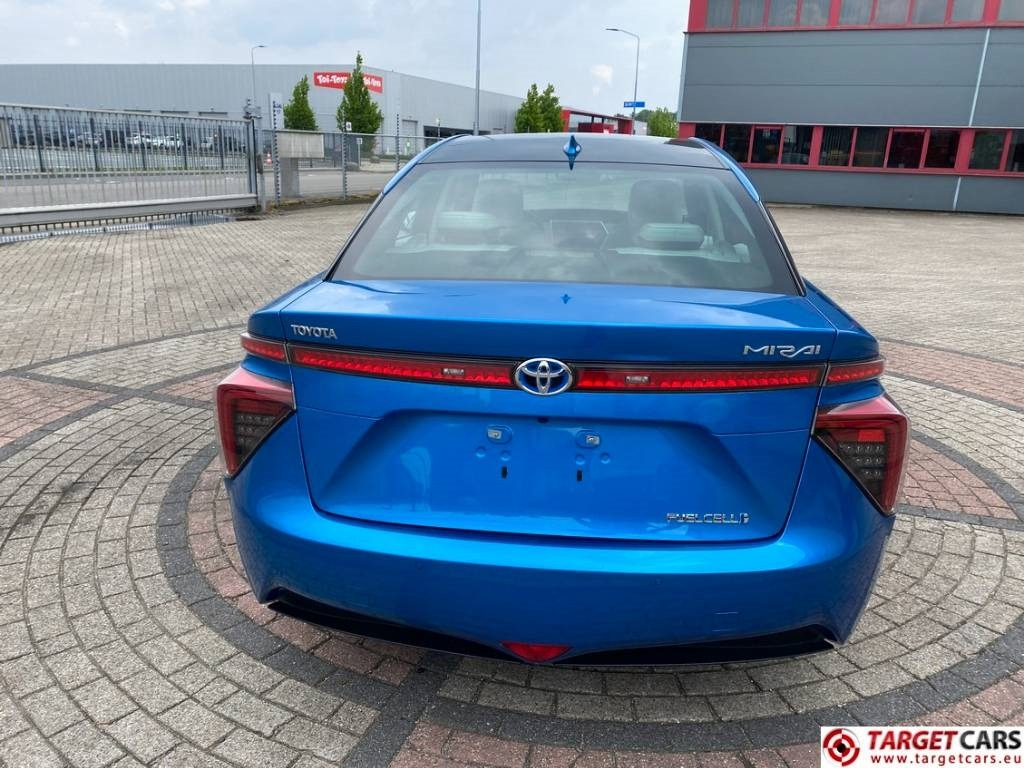 Toyota Mirai FCV HydroGen FuelCell - Sedan: obrázok 5 Toyota Mirai FCV HydroGen FuelCell - Sedan: obrázok 5